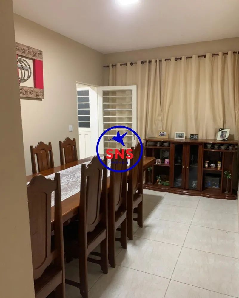 Casa, 3 quartos, 580 m² - Foto 1