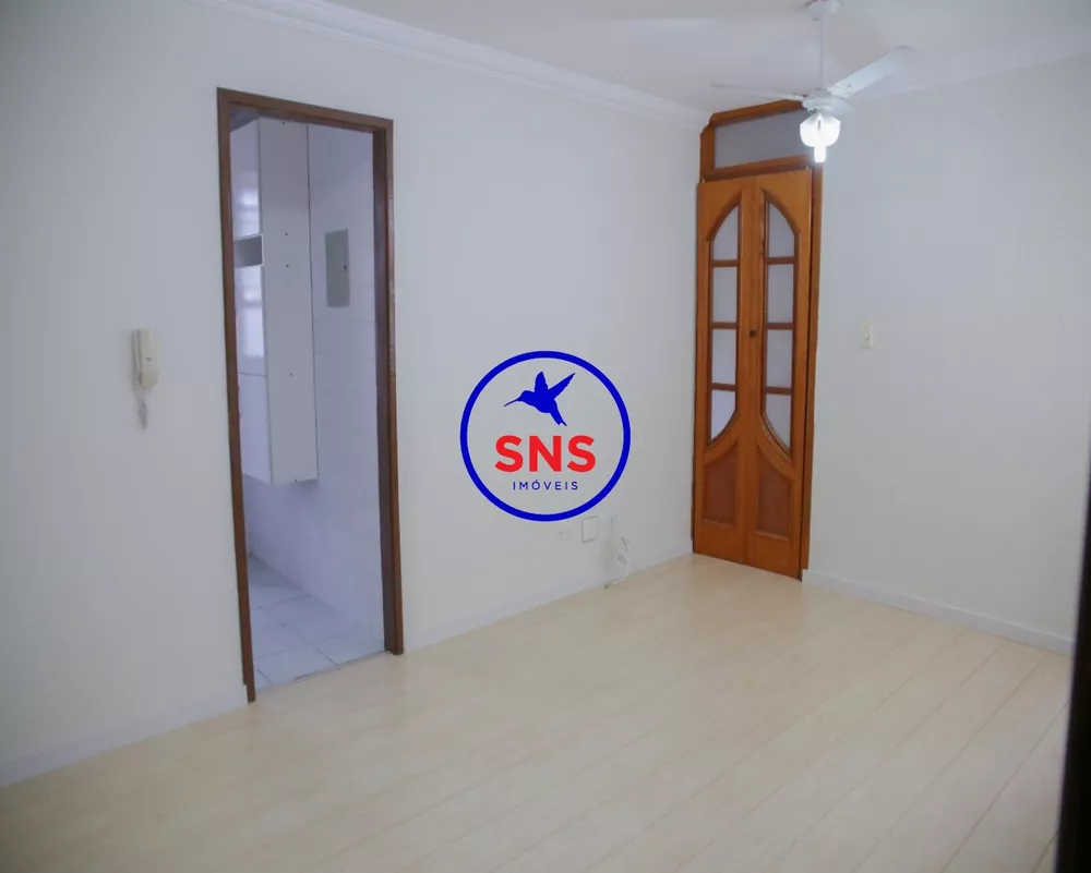 Apartamento à venda com 3 quartos, 75m² - Foto 2