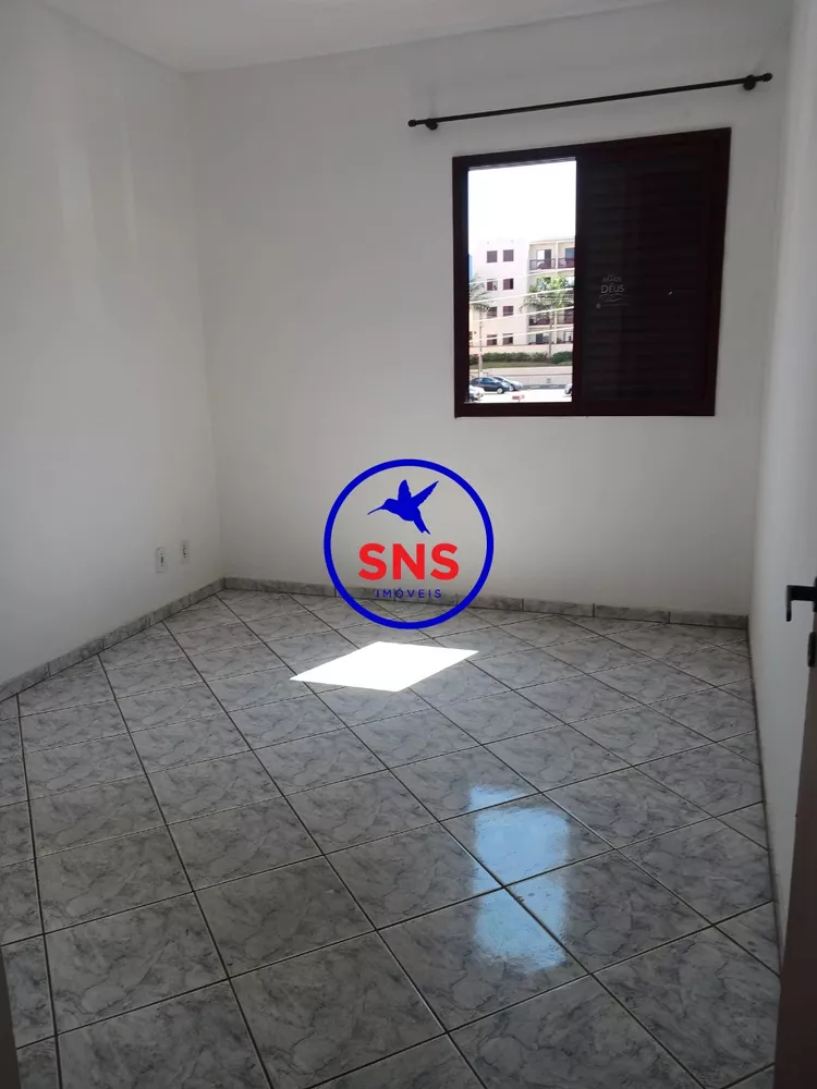 Apartamento à venda com 2 quartos, 64m² - Foto 2