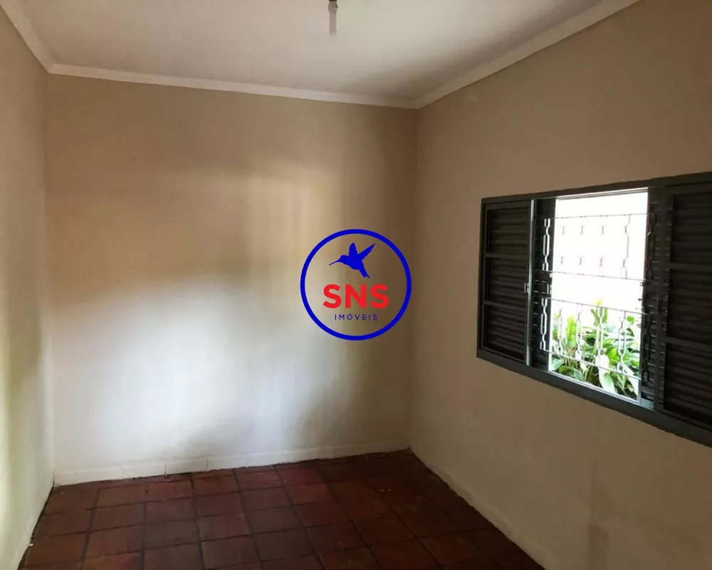 Casa à venda com 2 quartos, 420m² - Foto 4