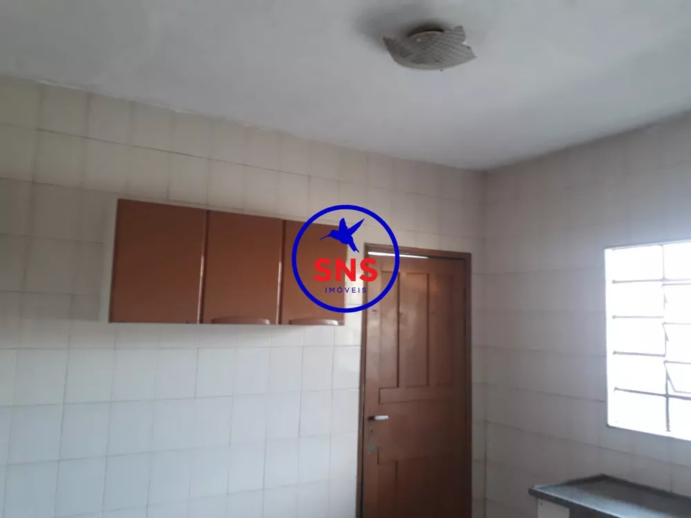 Casa à venda com 5 quartos, 200m² - Foto 6