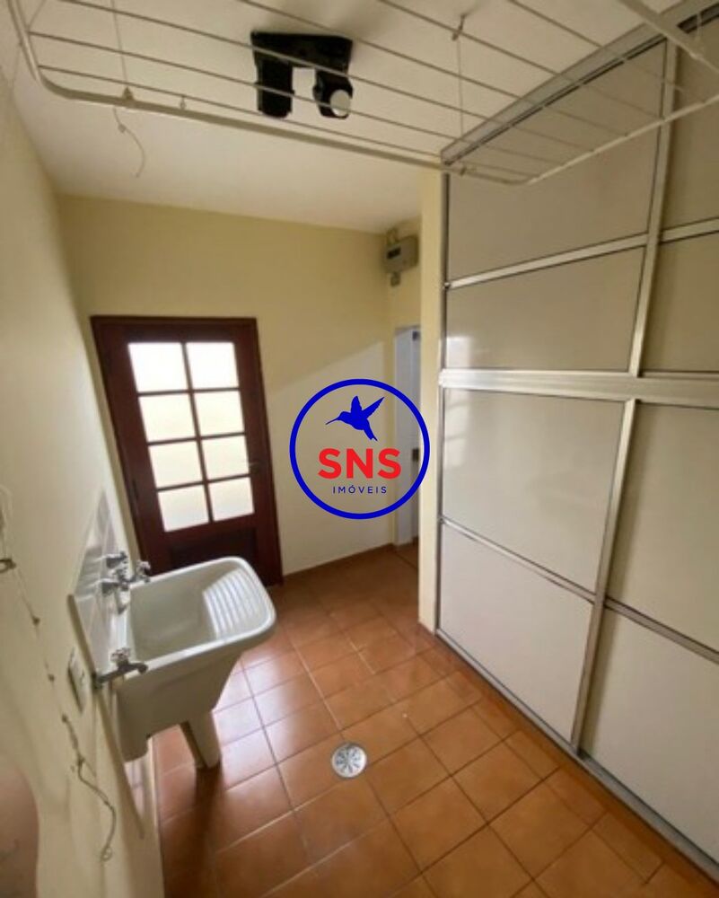 Casa, 3 quartos, 1890 m² - Foto 2