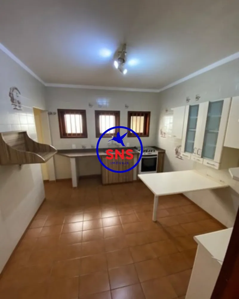 Casa, 3 quartos, 1890 m² - Foto 11