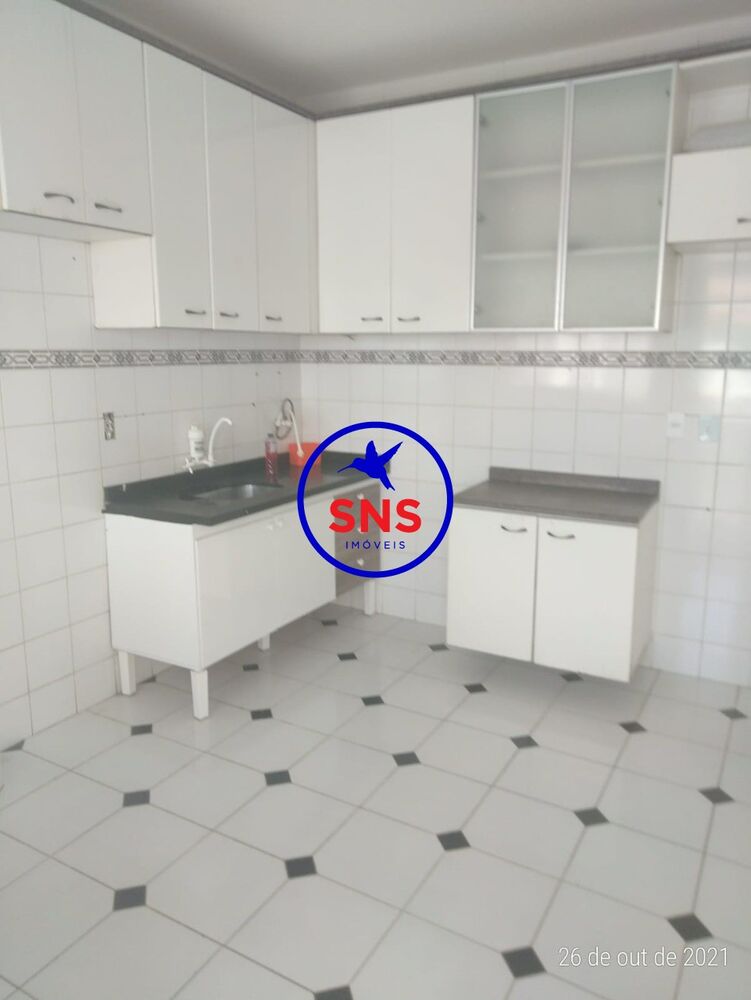 Casa à venda com 3 quartos, 140m² - Foto 2