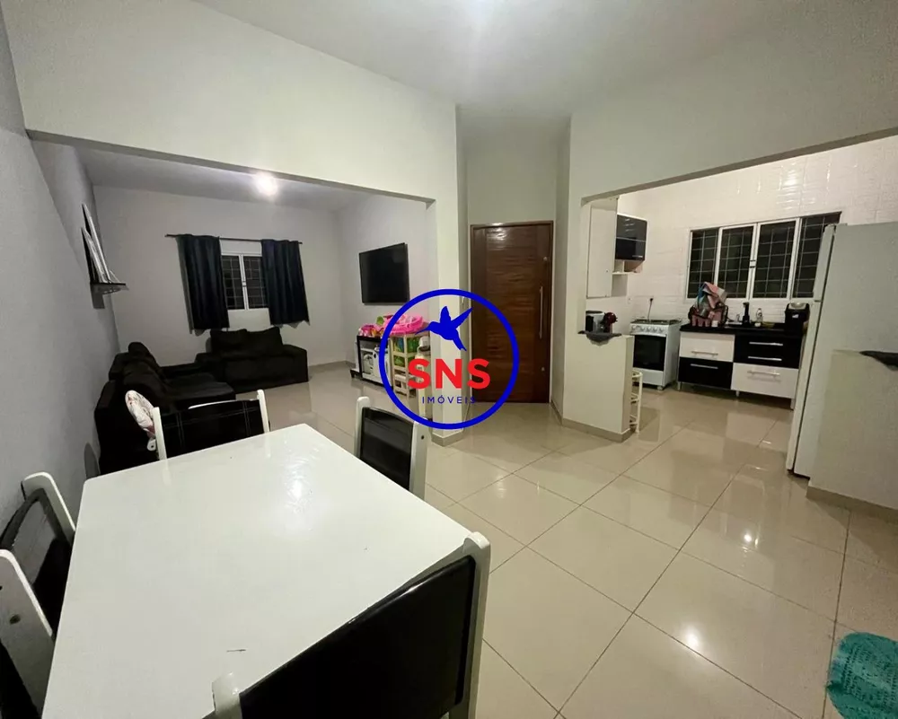 Casa à venda com 3 quartos, 120m² - Foto 2