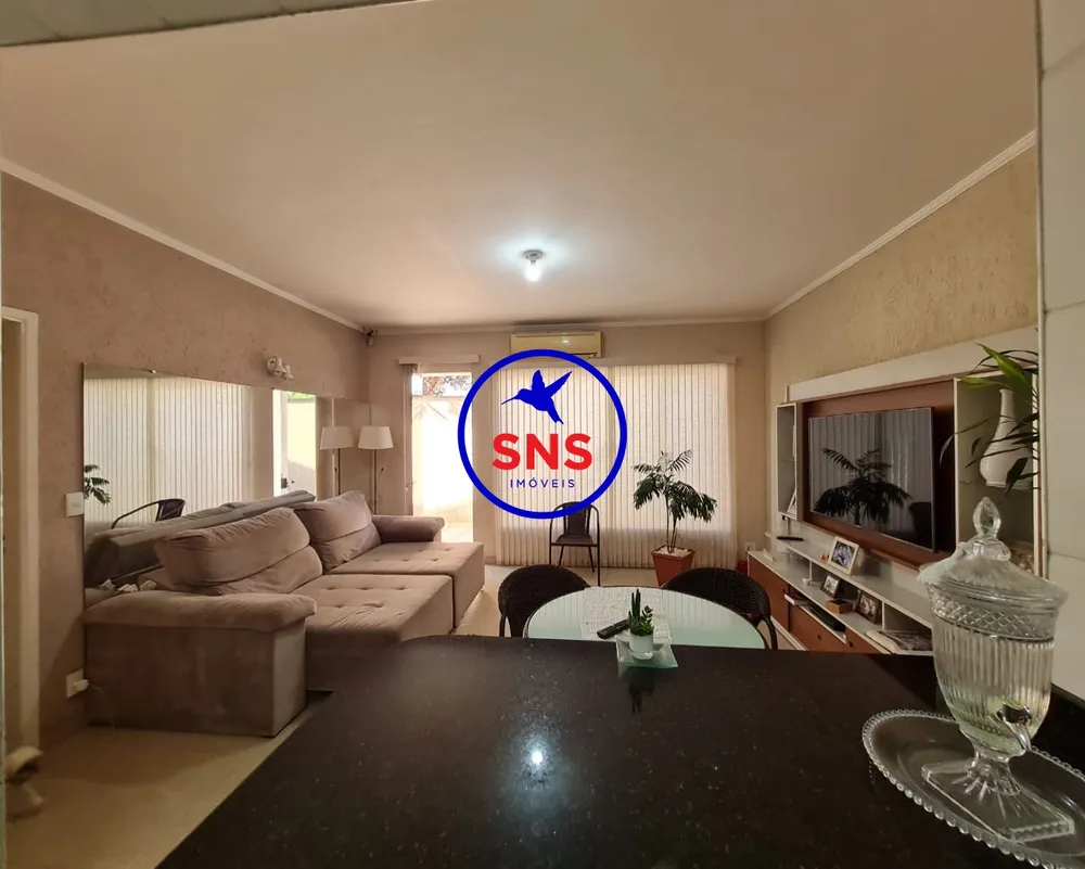 Casa, 4 quartos, 253 m² - Foto 1