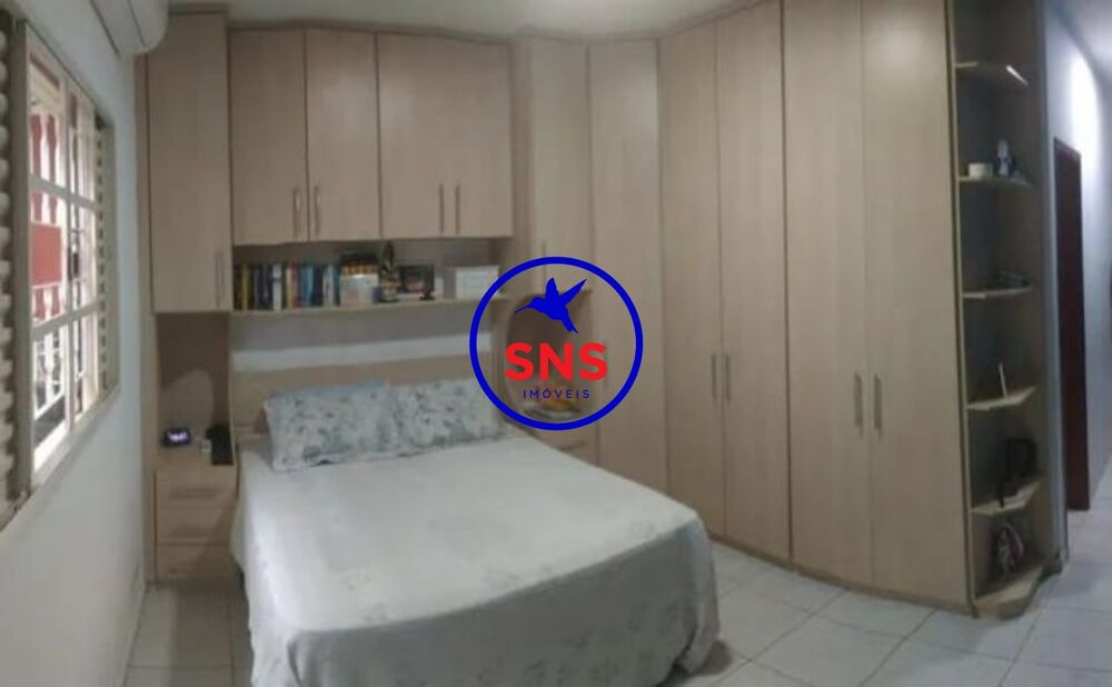 Casa, 3 quartos, 164 m² - Foto 1