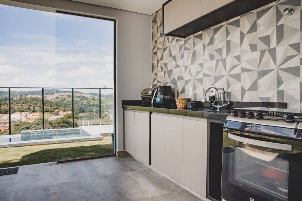 Casa à venda com 3 quartos, 250m² - Foto 3