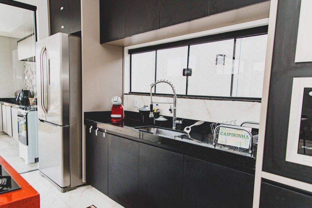 Casa à venda com 3 quartos, 250m² - Foto 4