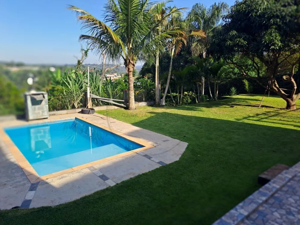 Chácara, 3 quartos, 1360 m² - Foto 1