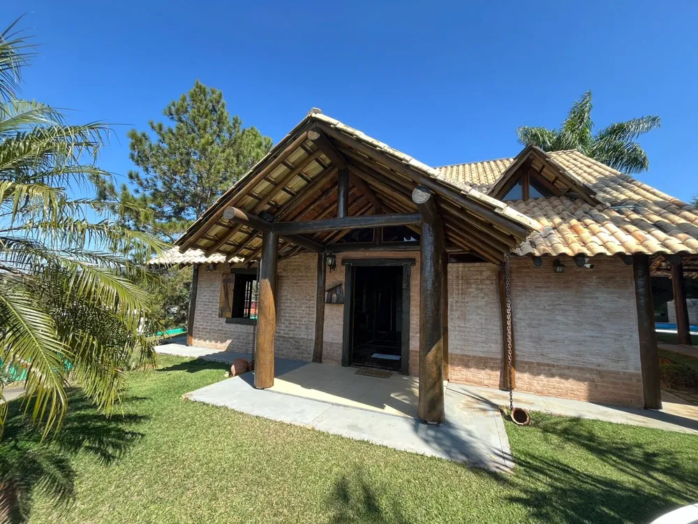 Chácara, 4 quartos, 1347 m² - Foto 2