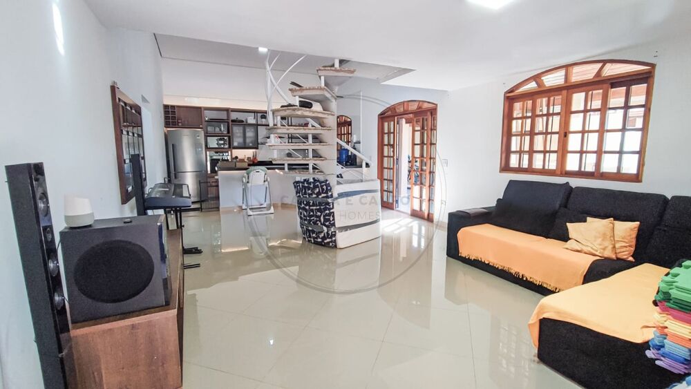 Chácara, 2 quartos, 672 m² - Foto 1