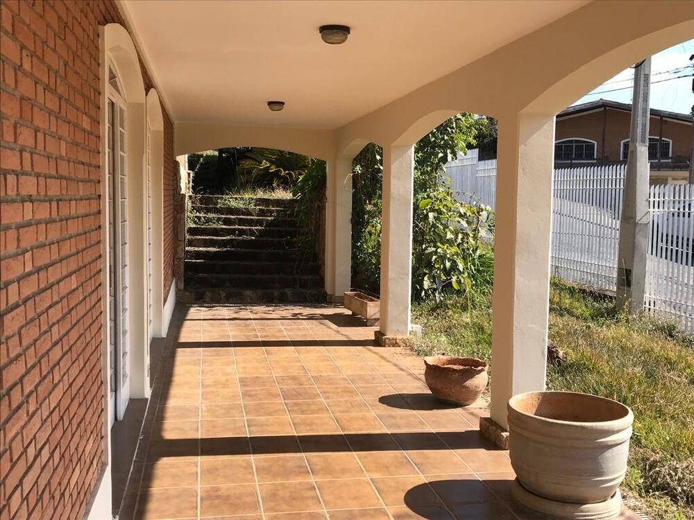 Casa, 4 quartos, 1885 m² - Foto 2