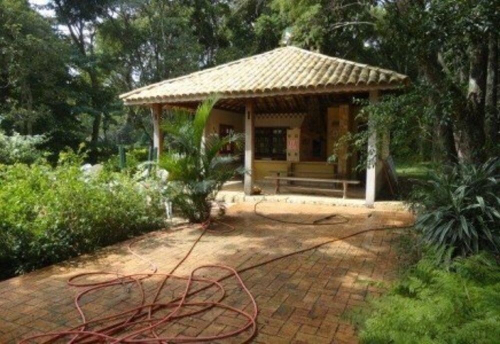 Chácara à venda com 6 quartos, 3600m² - Foto 1