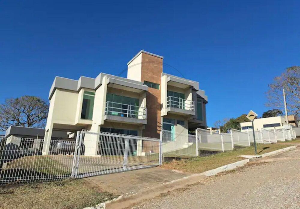 Casa de Condomínio à venda com 4 quartos, 1600m² - Foto 3