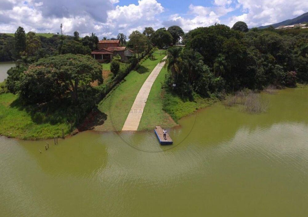 Casa de Condomínio à venda com 4 quartos, 1600m² - Foto 2