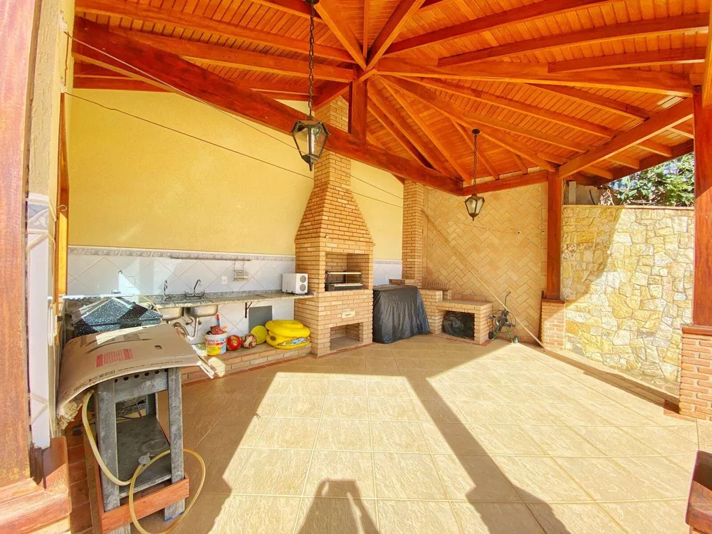 Chácara, 5 quartos, 2000 m² - Foto 1