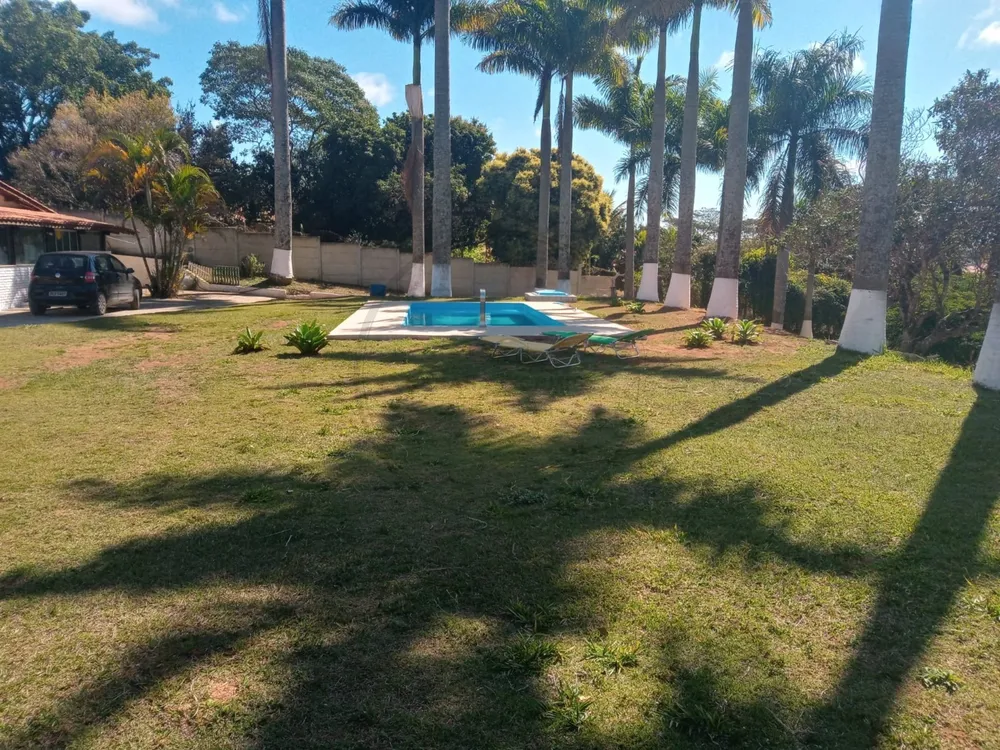 Chácara, 3 quartos, 1360 m² - Foto 1