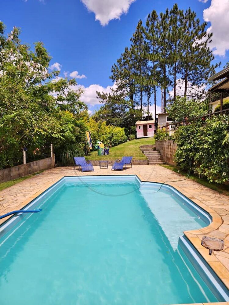 Chácara à venda com 3 quartos, 800m² - Foto 1