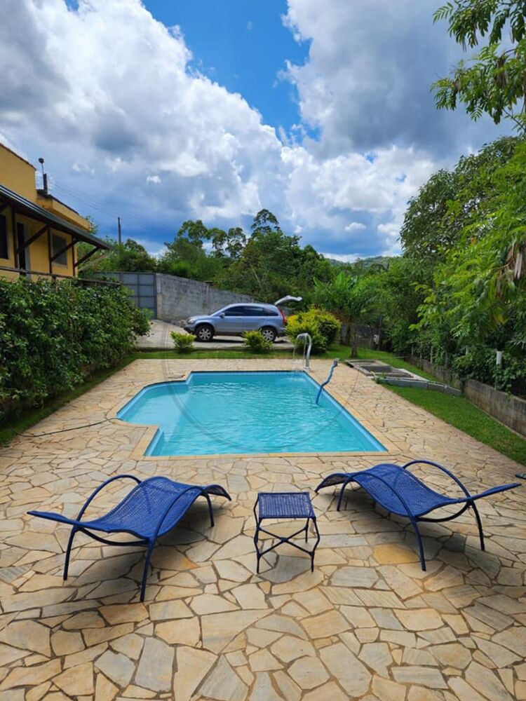 Chácara à venda com 3 quartos, 800m² - Foto 2