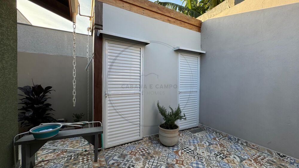 Casa à venda com 2 quartos, 360m² - Foto 4
