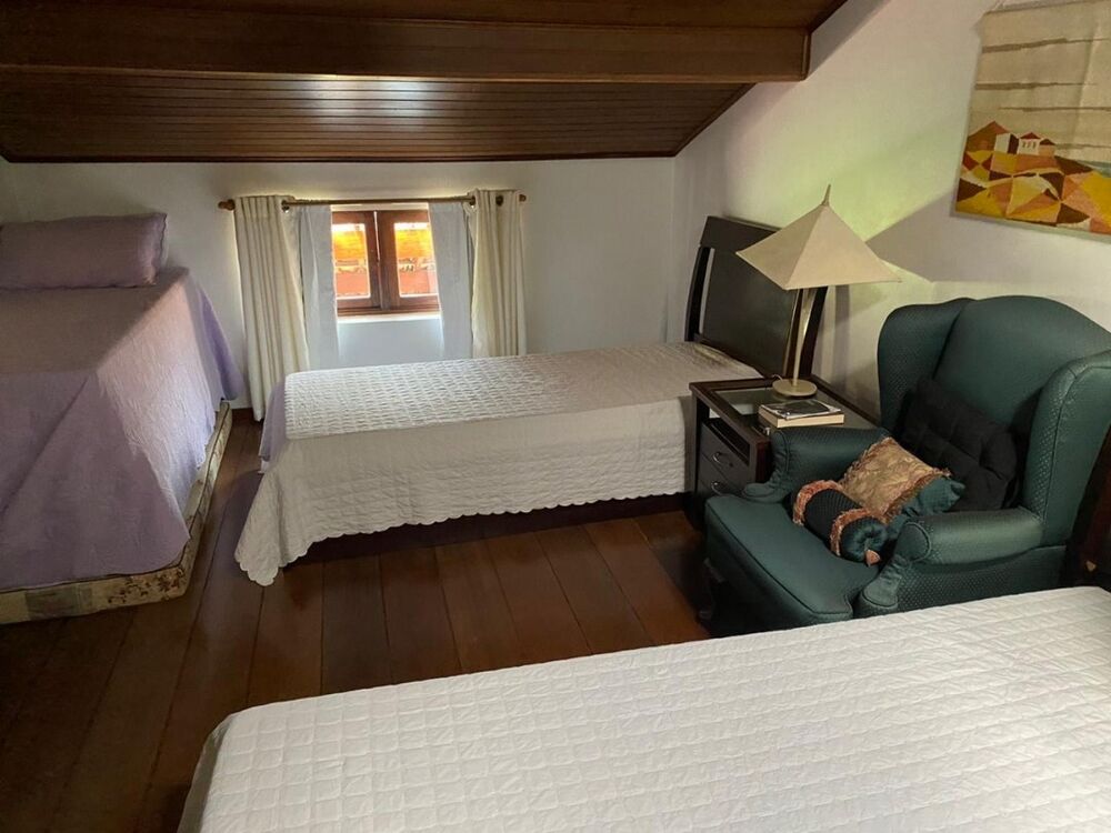 Chácara, 5 quartos, 1600 m² - Foto 1