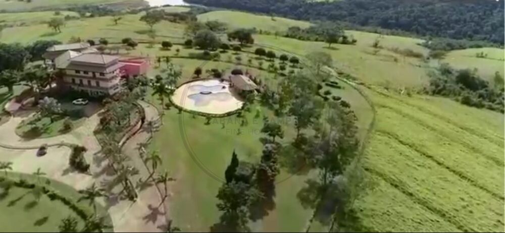 Fazenda à venda com 15 quartos - Foto 1