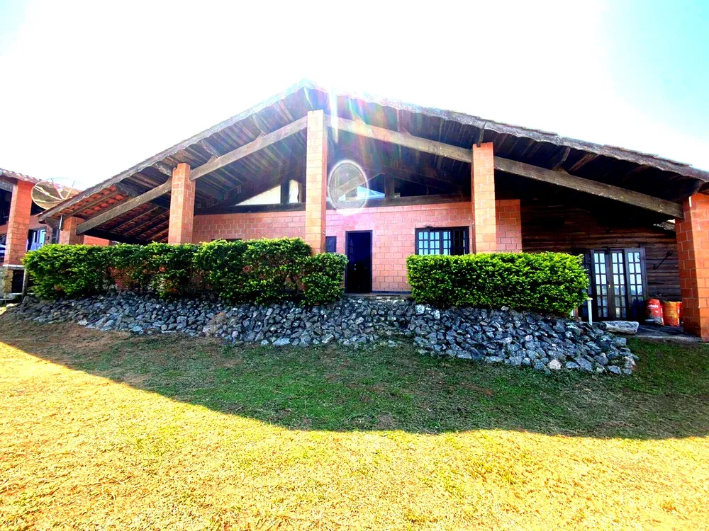 Chácara, 3 quartos, 400 m² - Foto 1