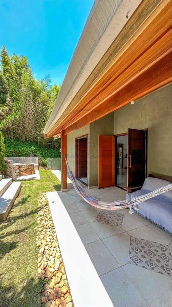 Chácara à venda com 2 quartos, 1084m² - Foto 1
