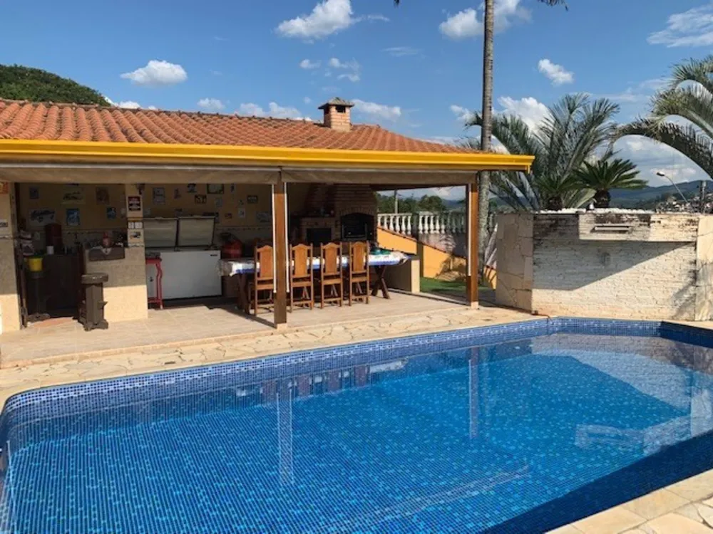 Chácara, 8 quartos, 2400 m² - Foto 2