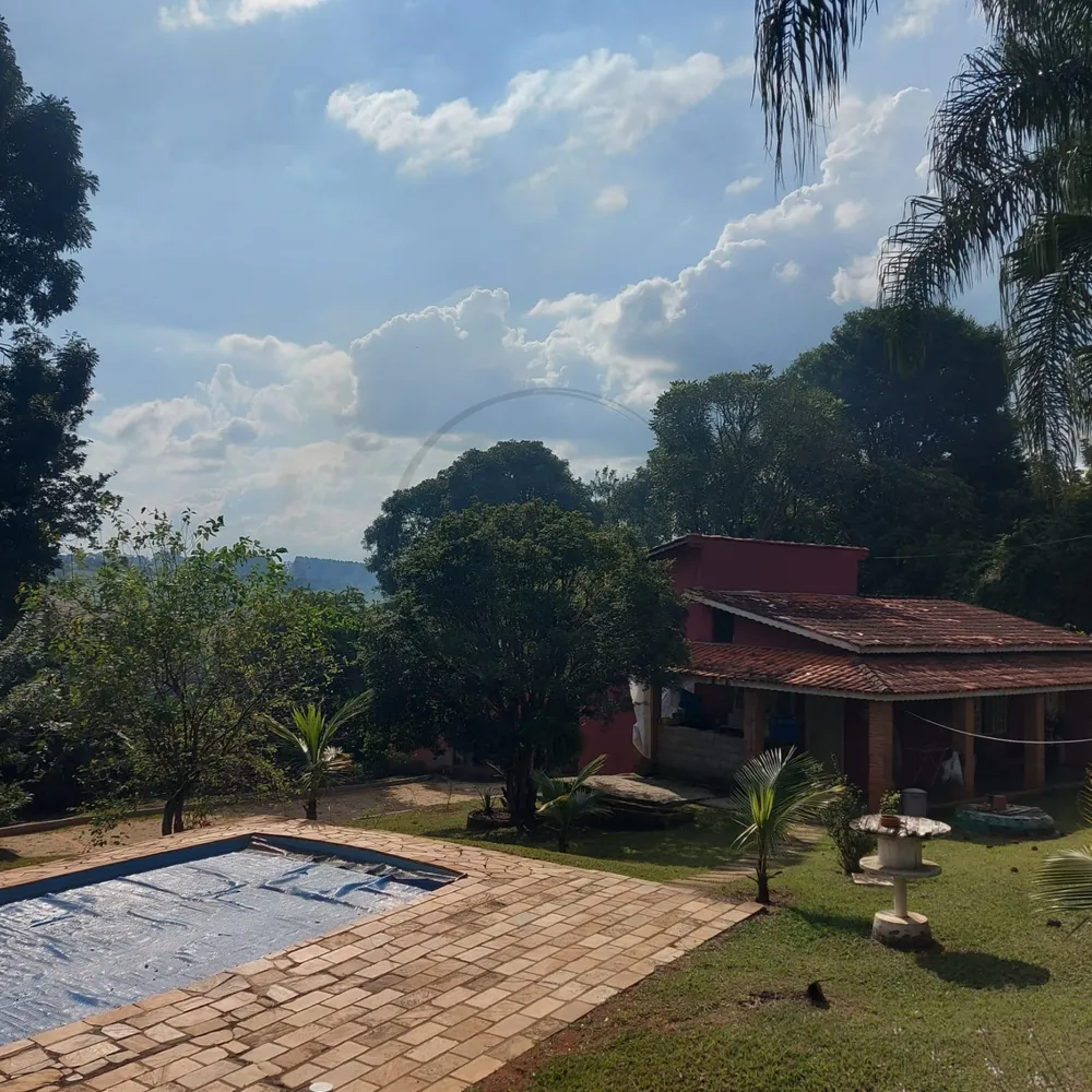 Chácara, 3 quartos, 2100 m² - Foto 1