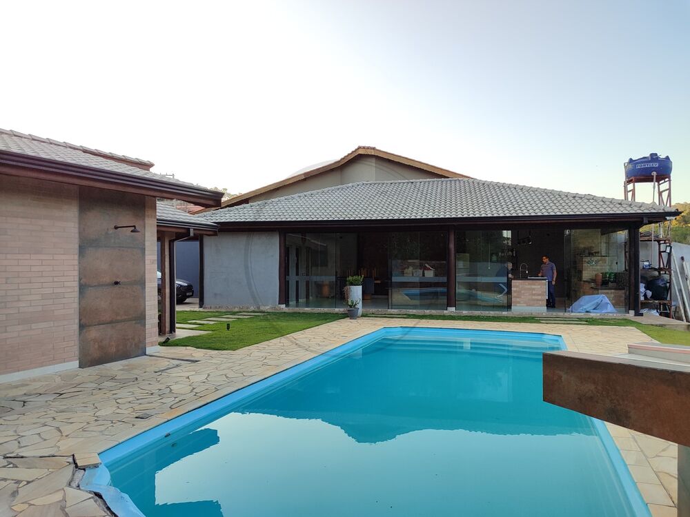 Chácara, 2 quartos, 1347 m² - Foto 1