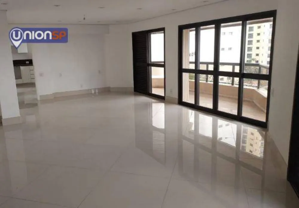 Apartamento, 3 quartos, 244 m² - Foto 1