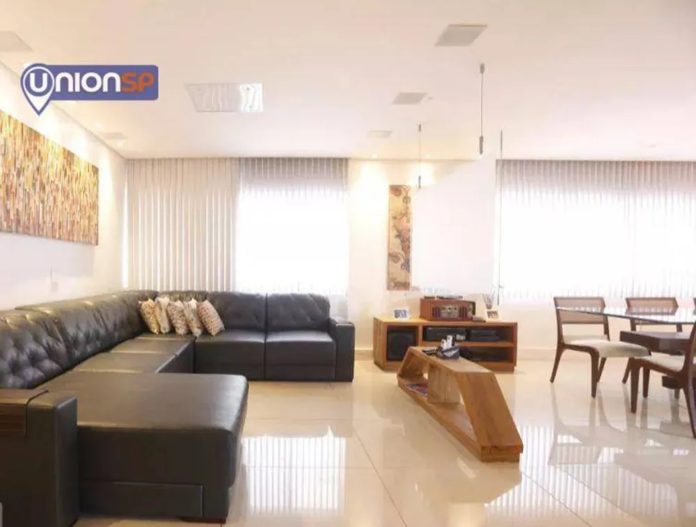 Apartamento, 3 quartos, 210 m² - Foto 2