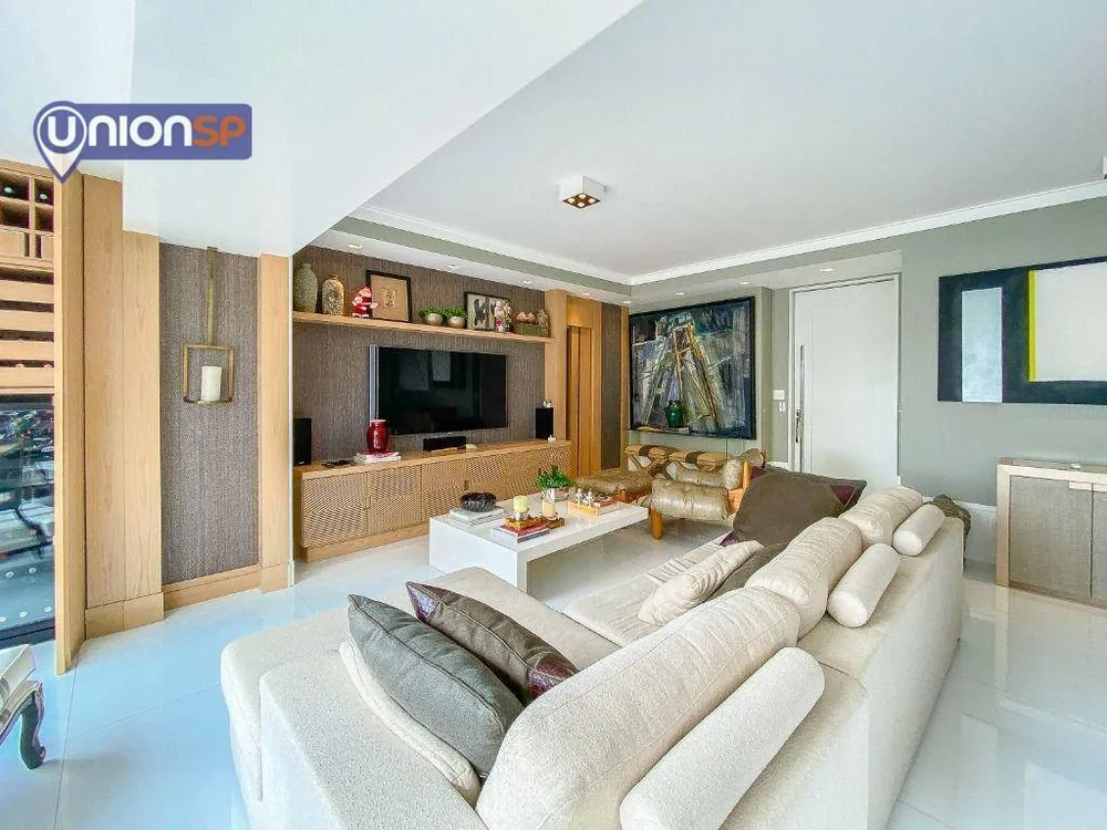 Apartamento, 3 quartos, 170 m² - Foto 1