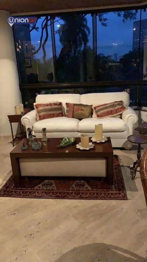 Apartamento, 3 quartos, 300 m² - Foto 1