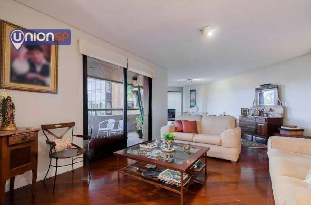 Apartamento, 3 quartos, 230 m² - Foto 1