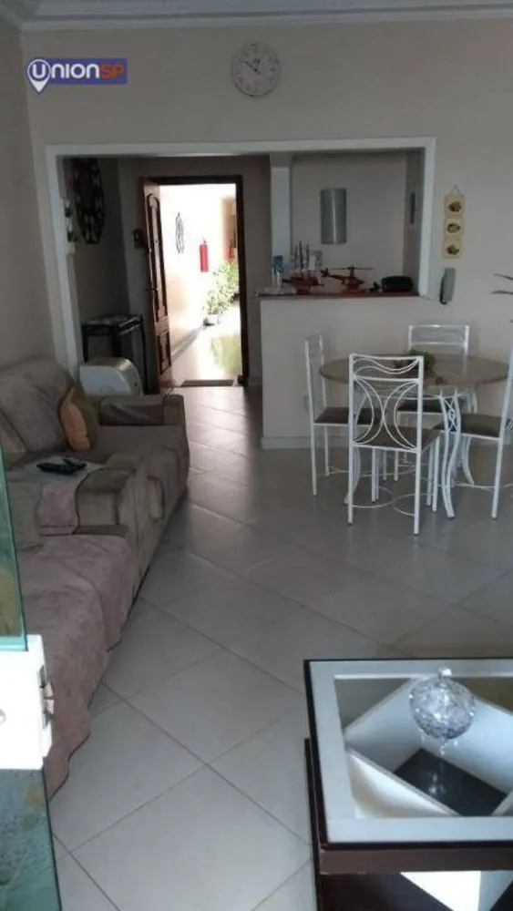 Apartamento, 3 quartos, 83 m² - Foto 2