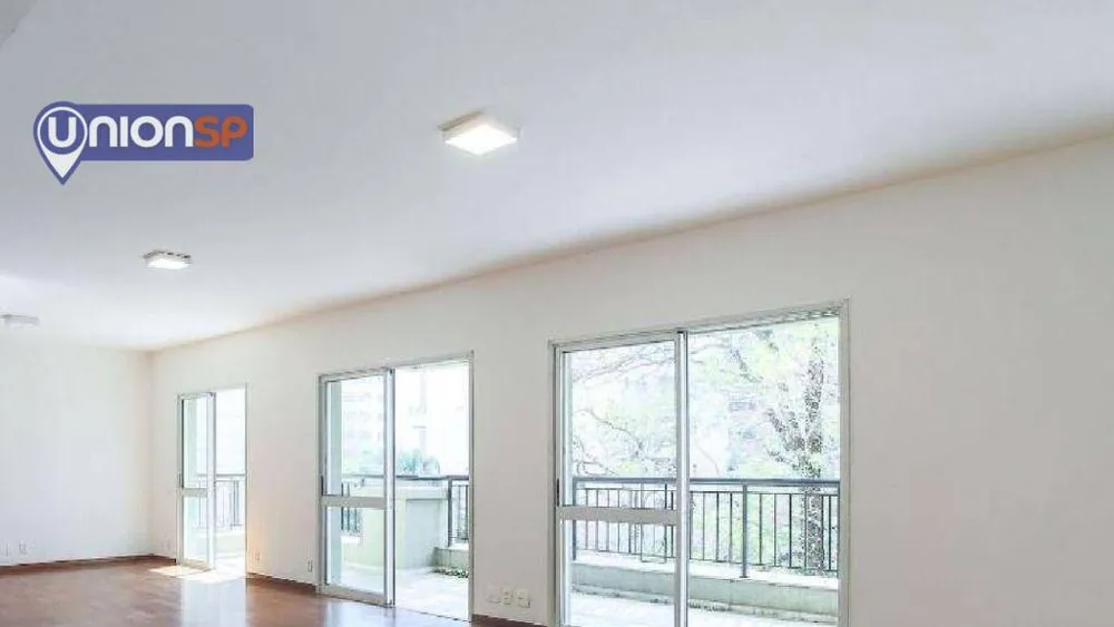 Apartamento, 3 quartos, 221 m² - Foto 1