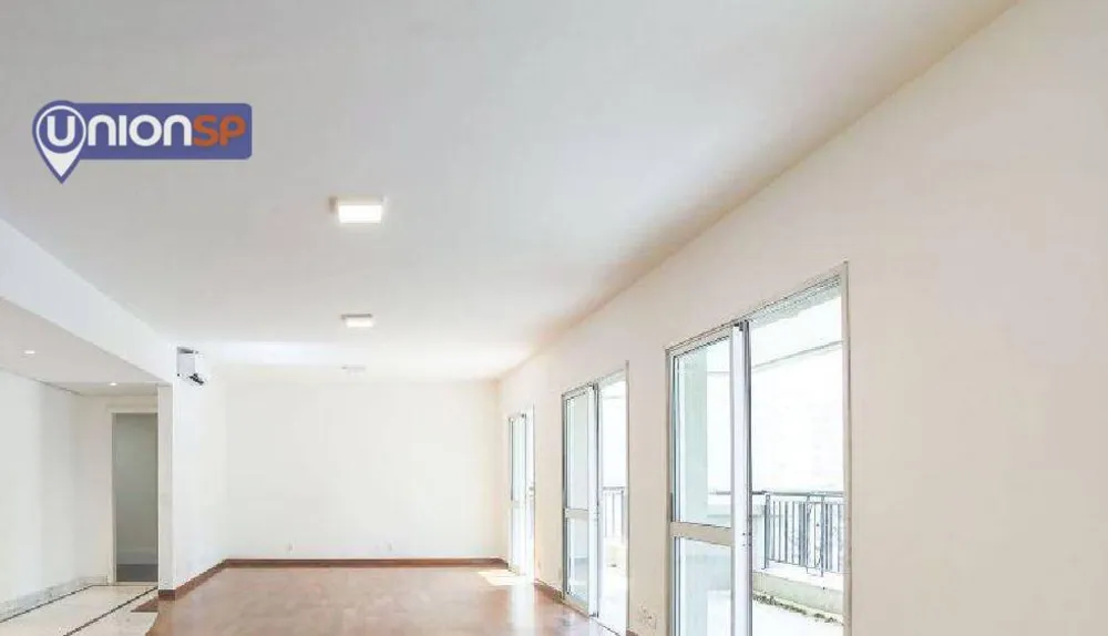 Apartamento, 3 quartos, 221 m² - Foto 2