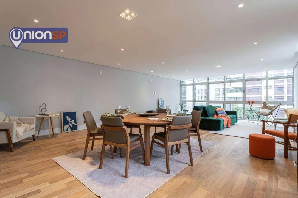 Apartamento, 3 quartos, 244 m² - Foto 1