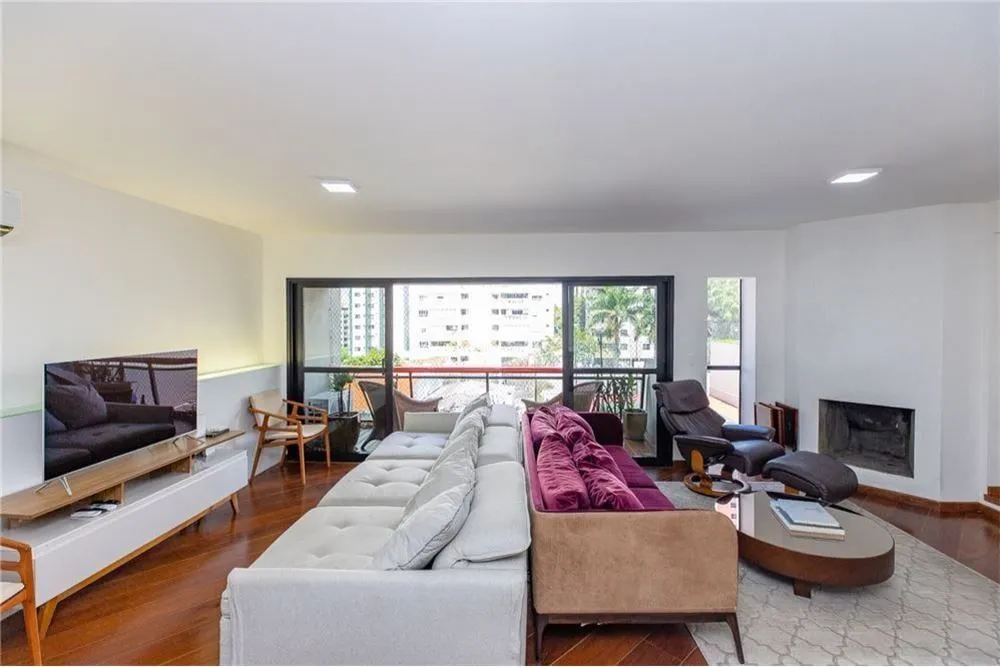 Apartamento, 3 quartos, 172 m² - Foto 1
