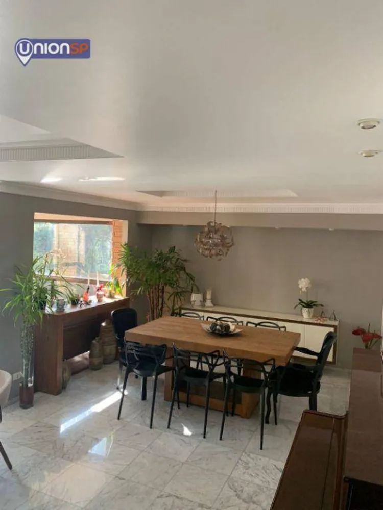 Apartamento, 4 quartos, 200 m² - Foto 1