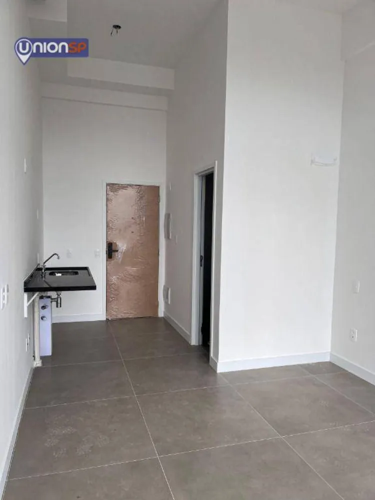 Apartamento, 1 quarto, 27 m² - Foto 2
