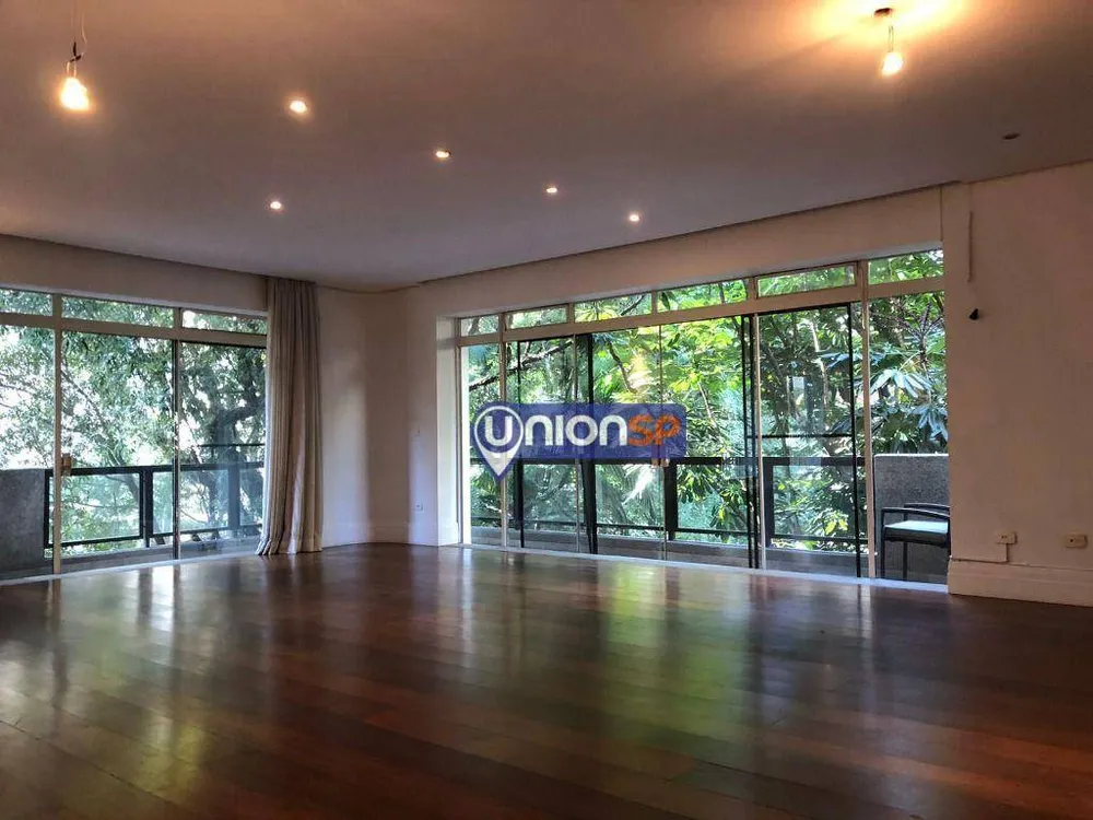 Apartamento, 3 quartos, 245 m² - Foto 1