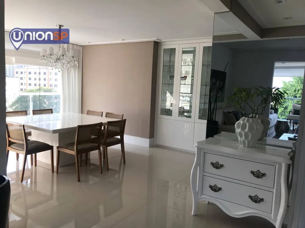 Apartamento, 3 quartos, 240 m² - Foto 2