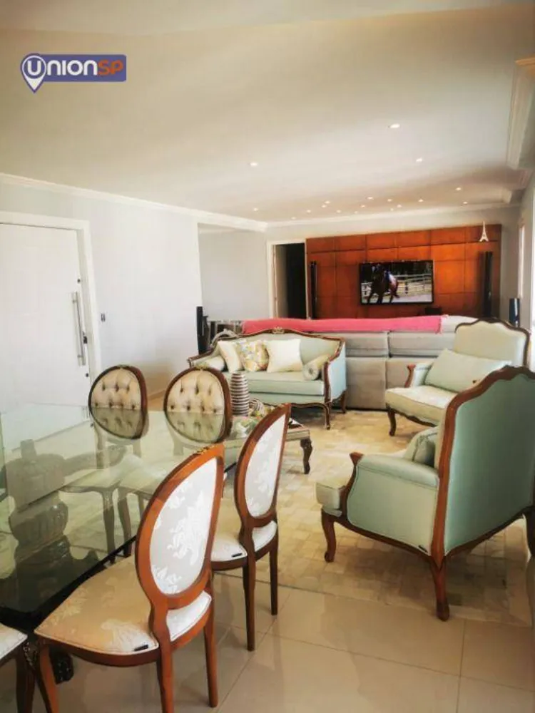 Apartamento, 3 quartos, 223 m² - Foto 1