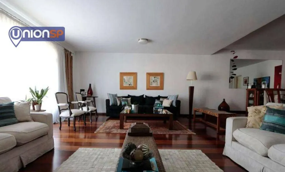 Apartamento, 3 quartos, 211 m² - Foto 1