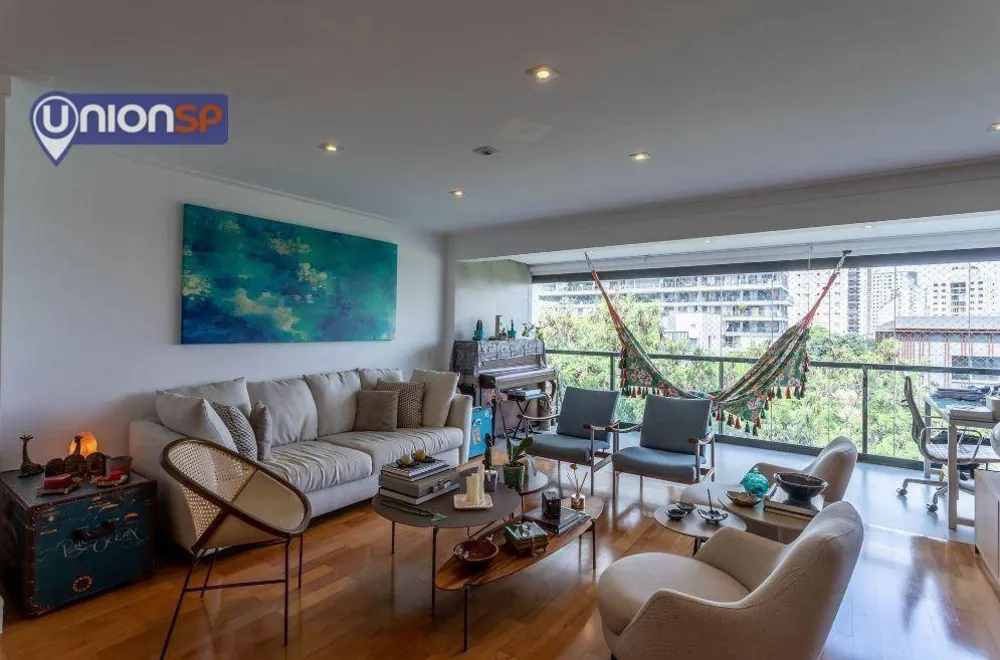 Apartamento, 3 quartos, 161 m² - Foto 1
