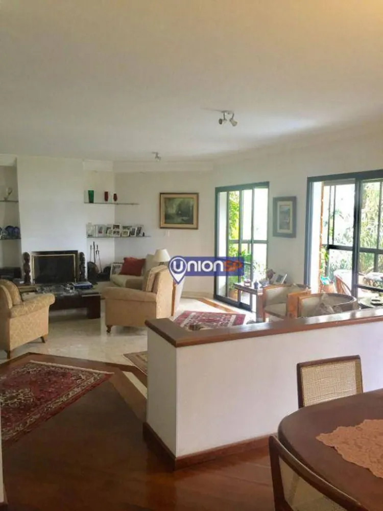 Apartamento, 3 quartos, 206 m² - Foto 2